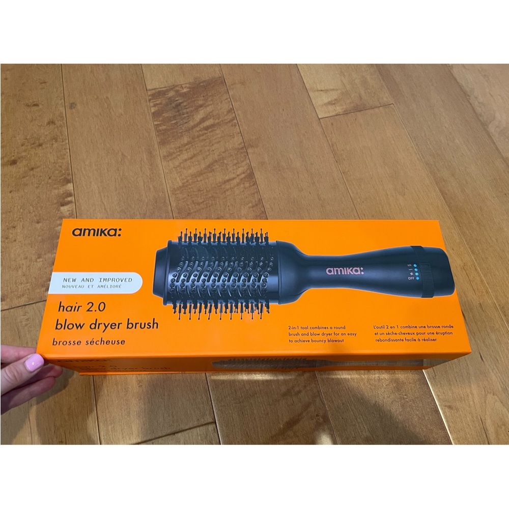 Amika hair 2.0 blow dryer brush